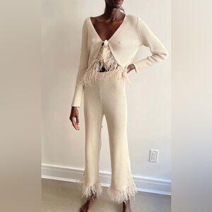 Saylor Korva Matching Sweater and Pant Set  in Oatmeal w Feathers NWT S